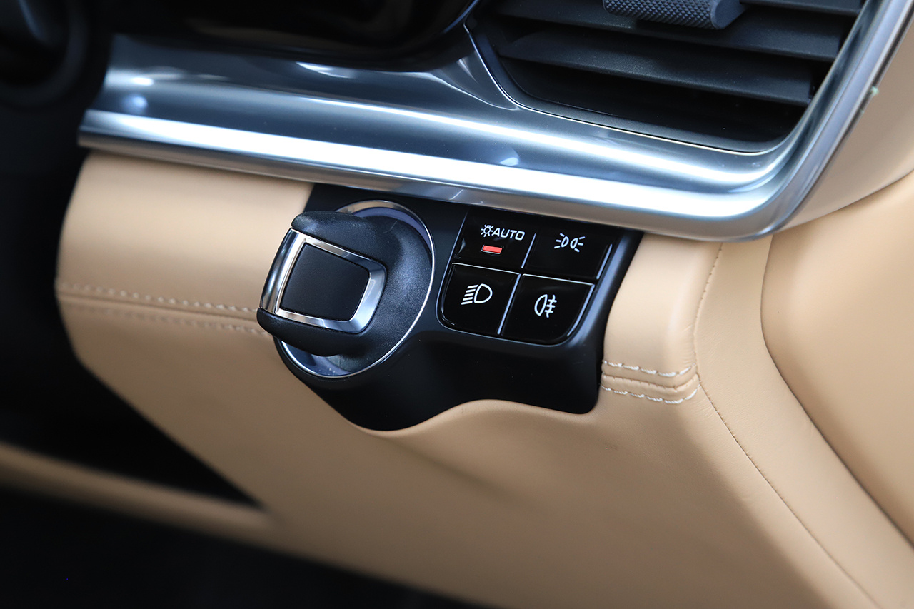 2020 Porsche PANAMERA null