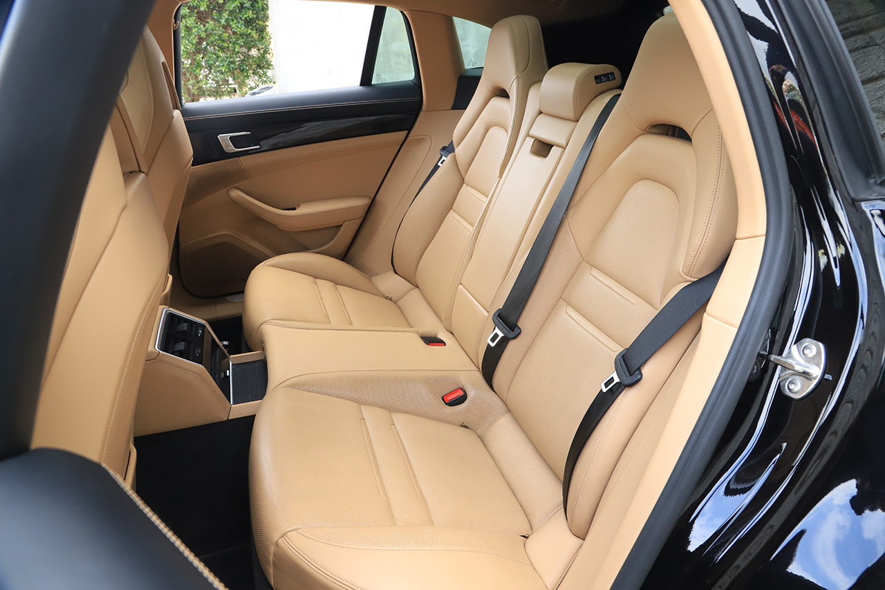 2020 Porsche PANAMERA null