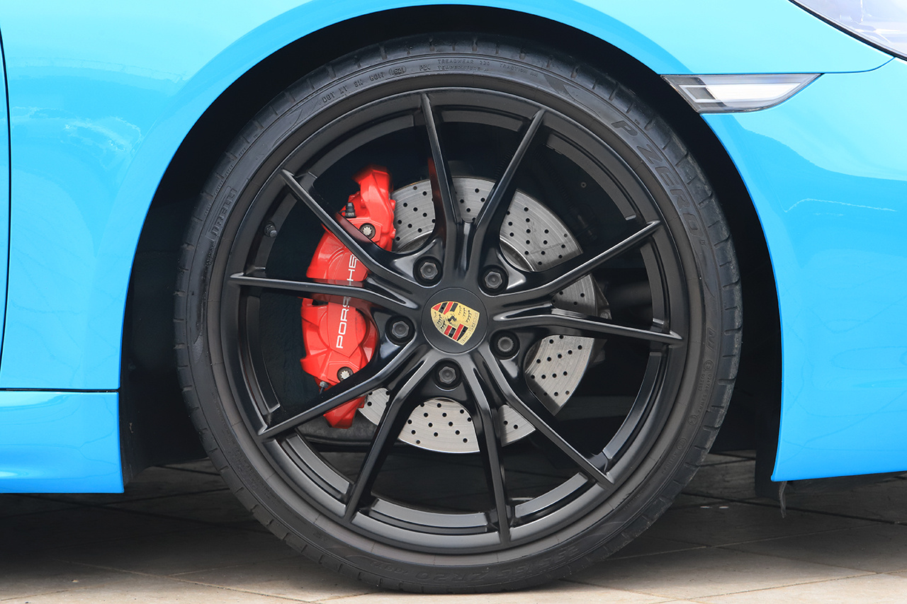 2018 Porsche 718 BOXSTER 