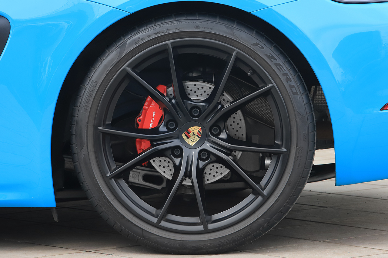 2018 Porsche 718 BOXSTER 