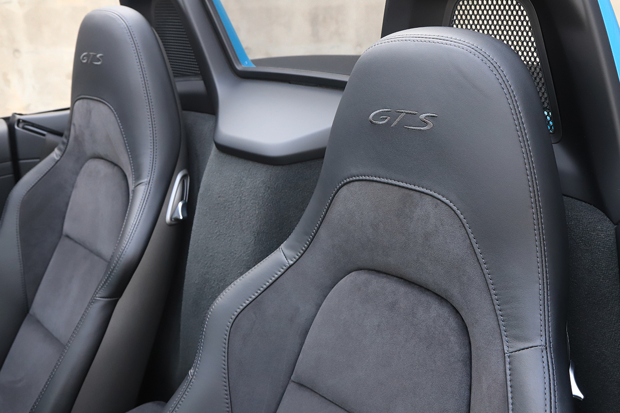 2018 Porsche 718 BOXSTER 