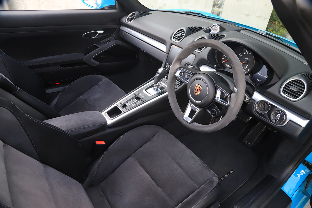 2018 Porsche 718 BOXSTER 