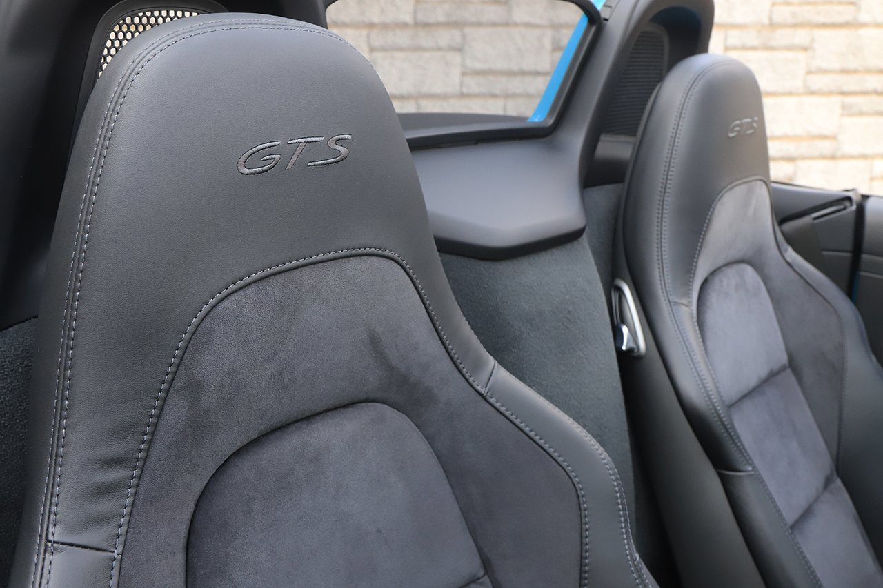 2018 Porsche 718 BOXSTER 