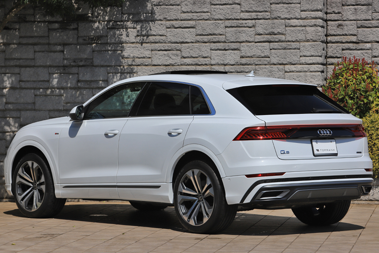 2023 Audi Q8 null