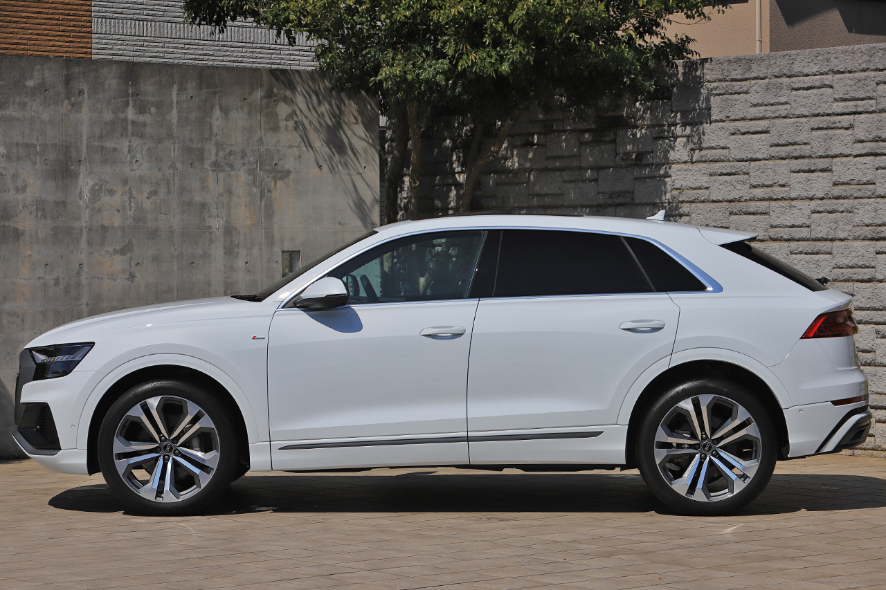 2023 Audi Q8 null