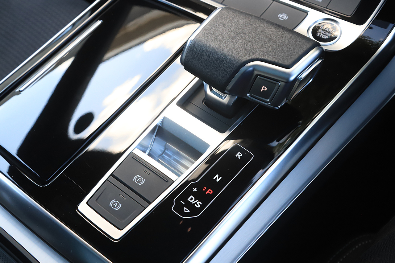 2023 Audi Q8 null