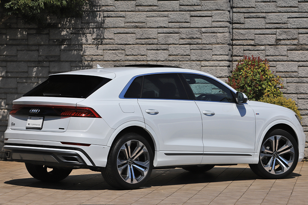2023 Audi Q8 null