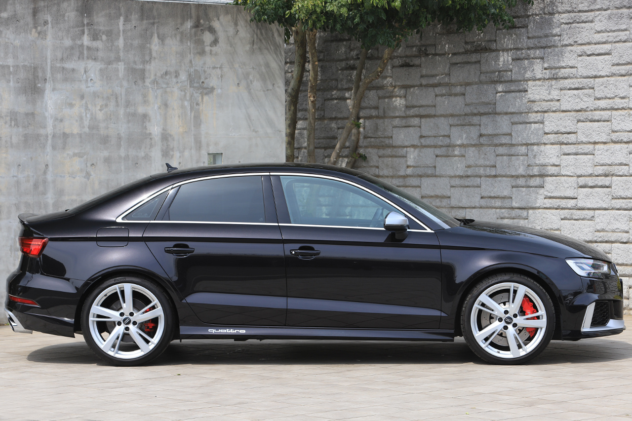 2018 Audi RS3 null