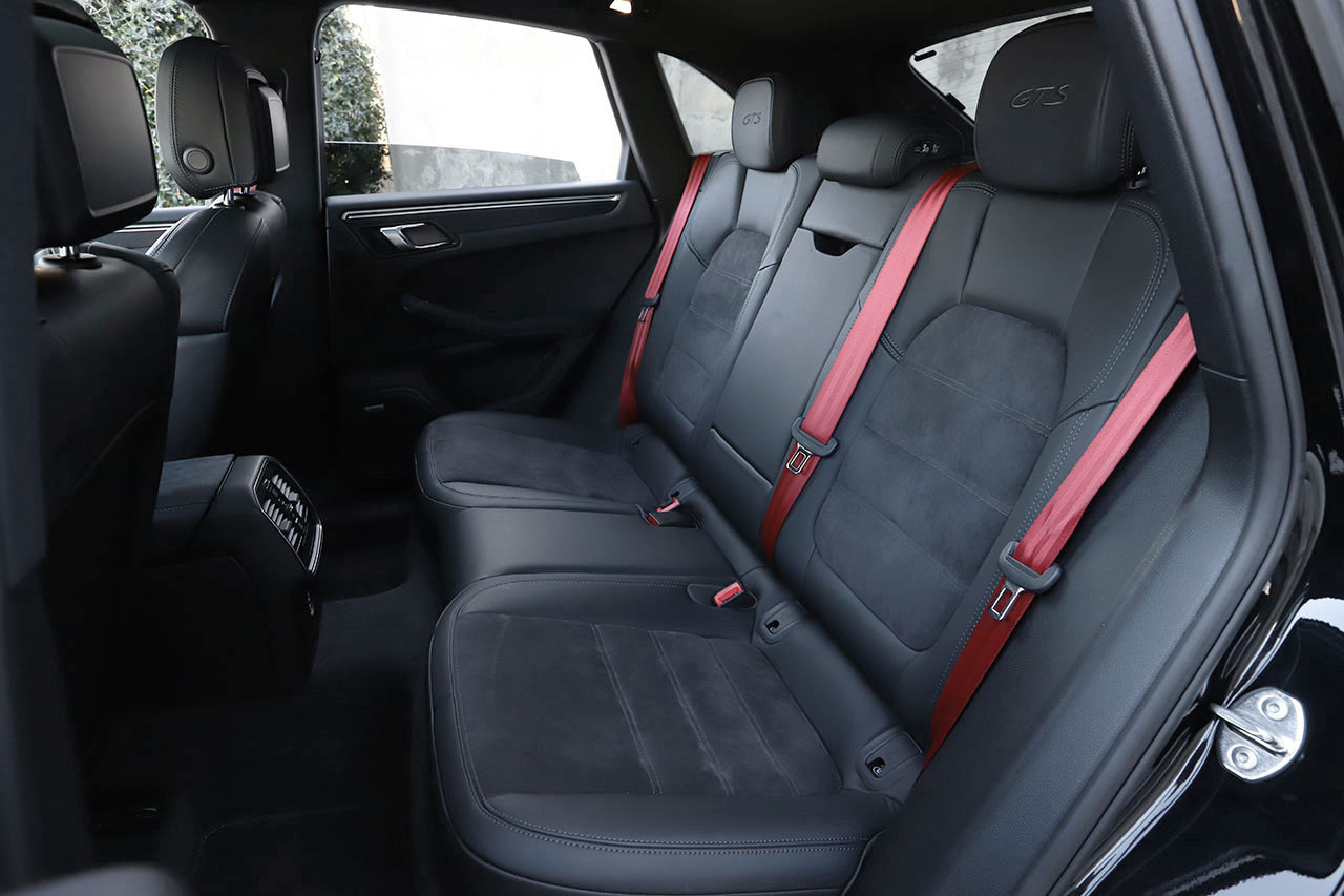 2020 Porsche MACAN null