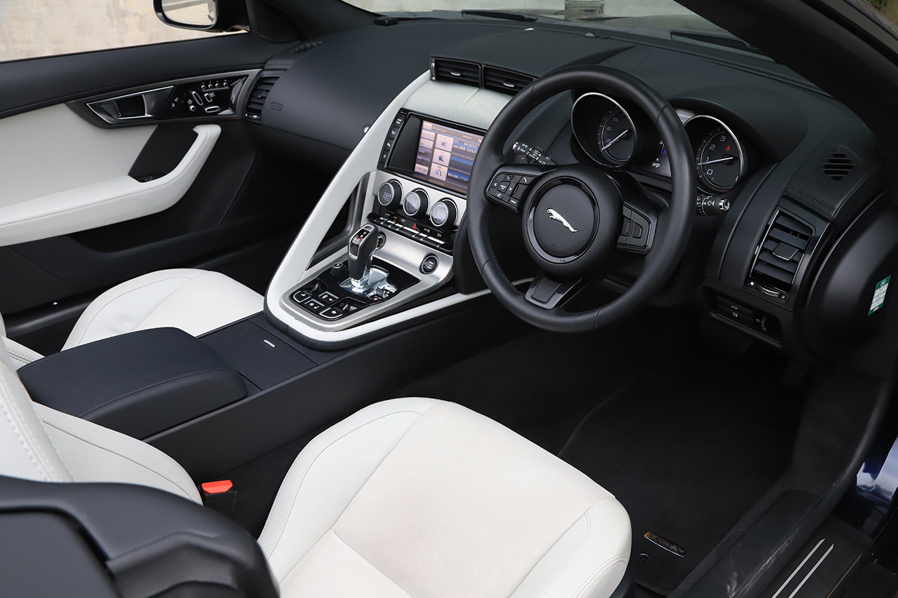 2014 Jaguar FTYPE 