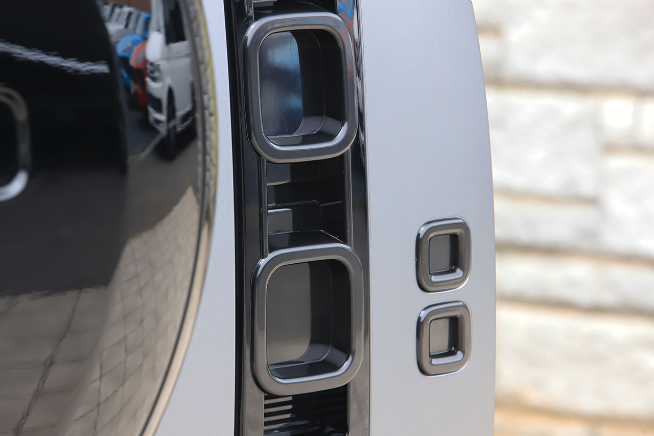 2023 Land Rover DEFENDER 