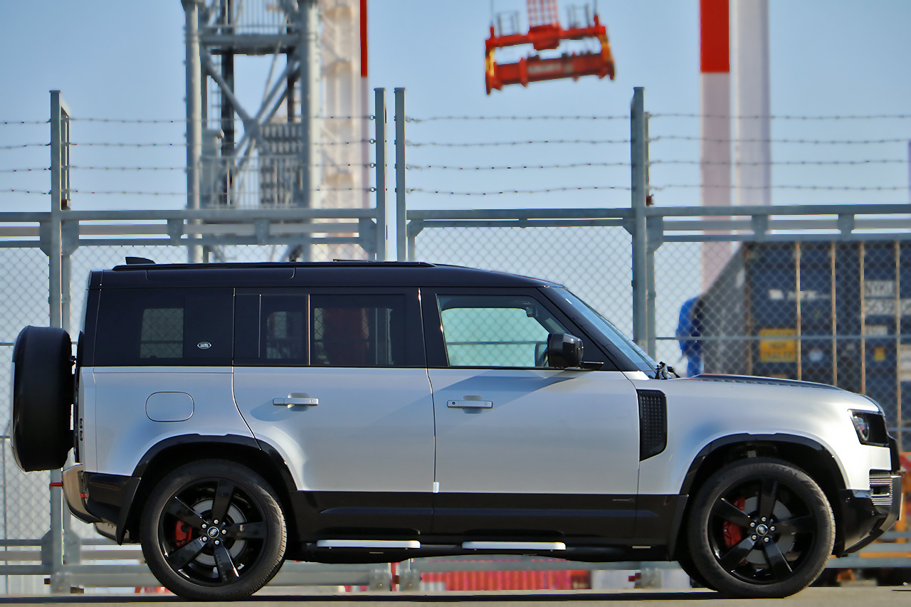 2023 Land Rover DEFENDER 