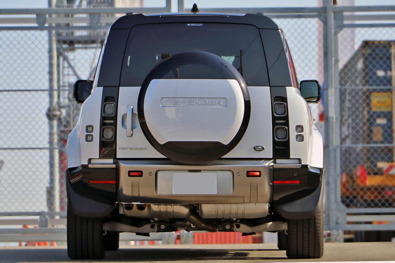2023 Land Rover DEFENDER 