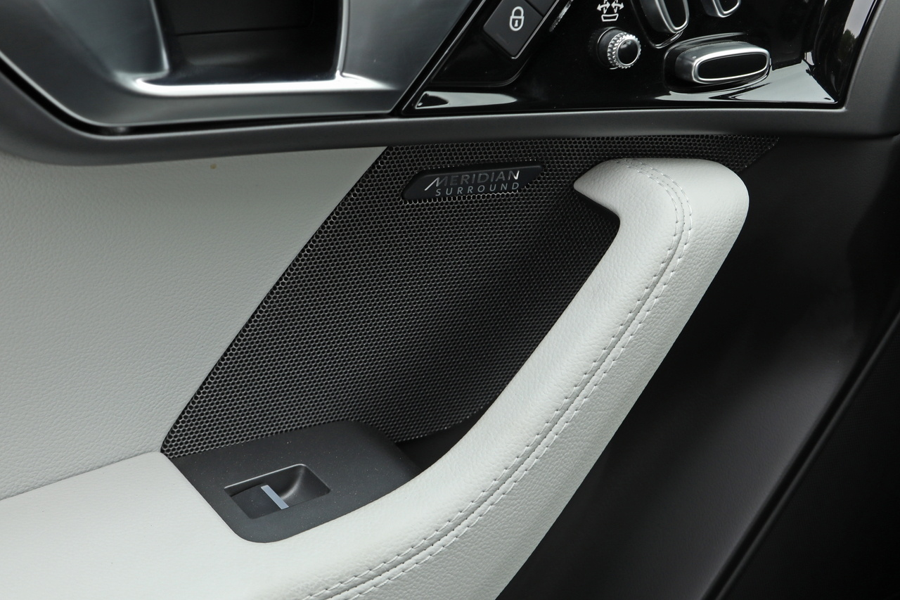 2016 Jaguar FTYPE null