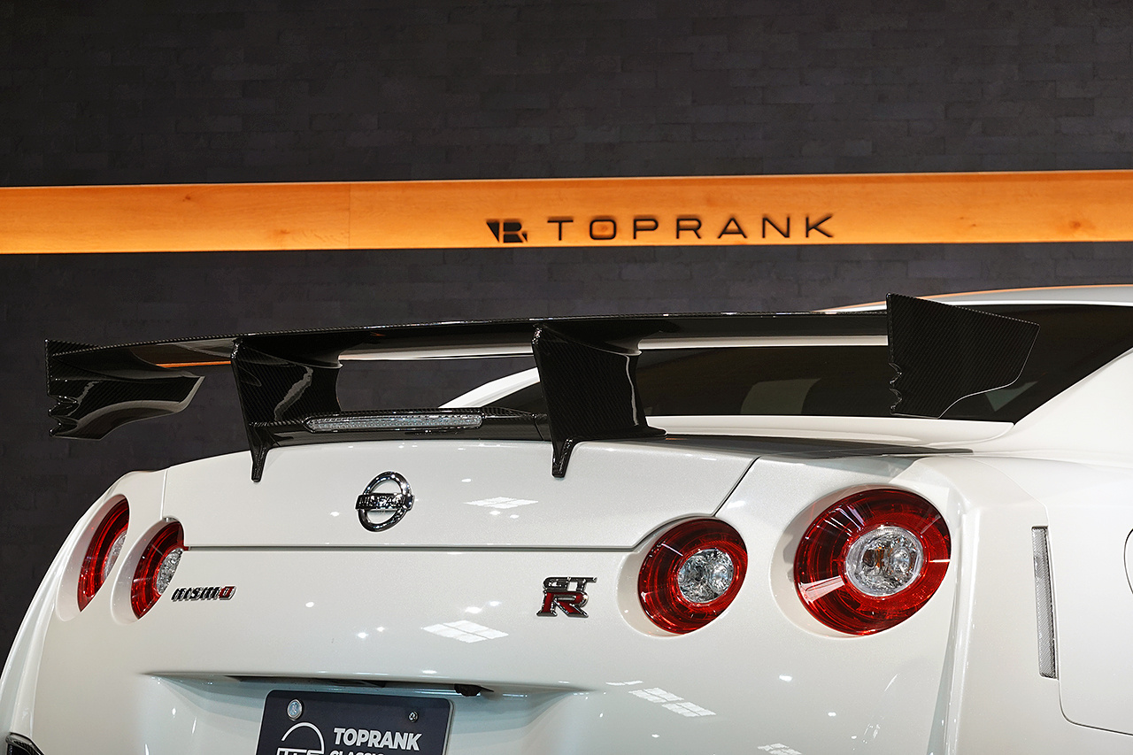 2015 Nissan GT-R R35 GT-R NISMO, MY15, Optional Titanium Muffler, Factory Carbon Fiber Recaro Seats