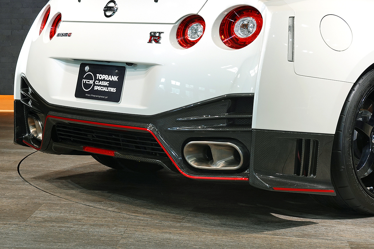 2015 Nissan GT-R R35 GT-R NISMO, MY15, Optional Titanium Muffler, Factory Carbon Fiber Recaro Seats