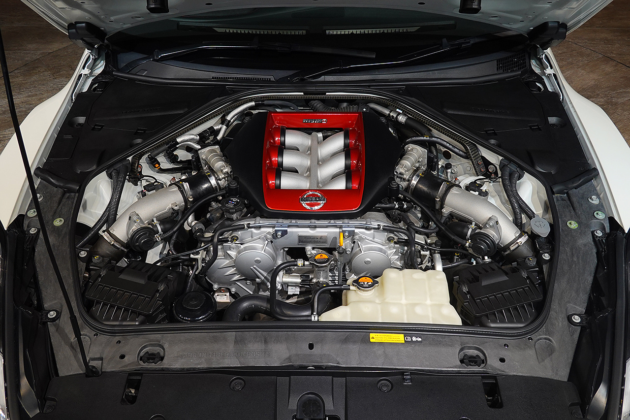 2015 Nissan GT-R R35 GT-R NISMO, MY15, Optional Titanium Muffler, Factory Carbon Fiber Recaro Seats