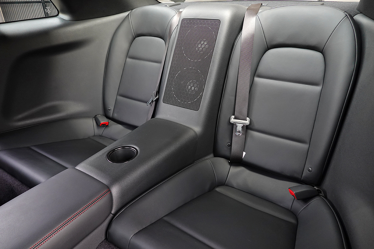 2015 Nissan GT-R R35 GT-R NISMO, MY15, Optional Titanium Muffler, Factory Carbon Fiber Recaro Seats