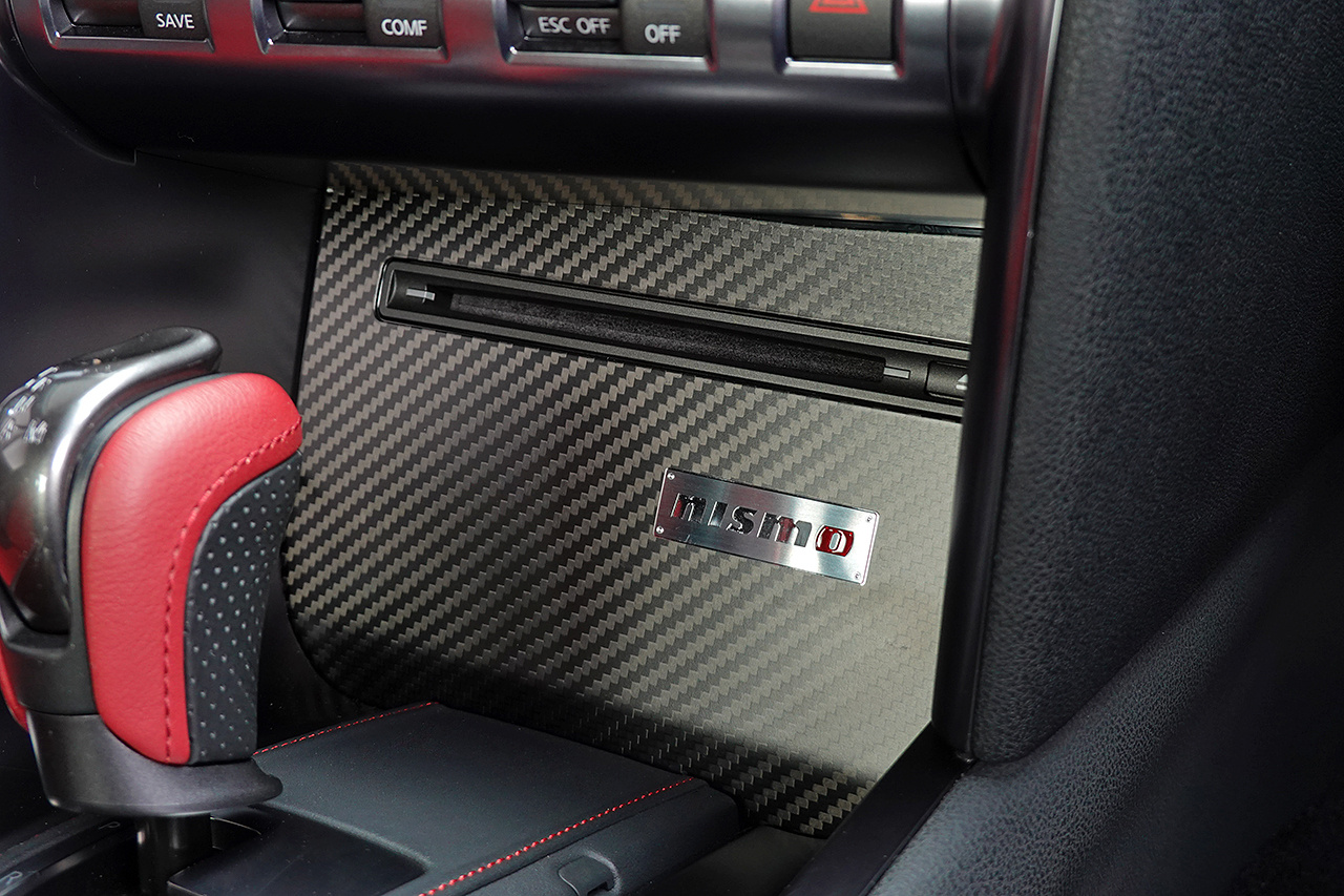 2015 Nissan GT-R R35 GT-R NISMO, MY15, Optional Titanium Muffler, Factory Carbon Fiber Recaro Seats
