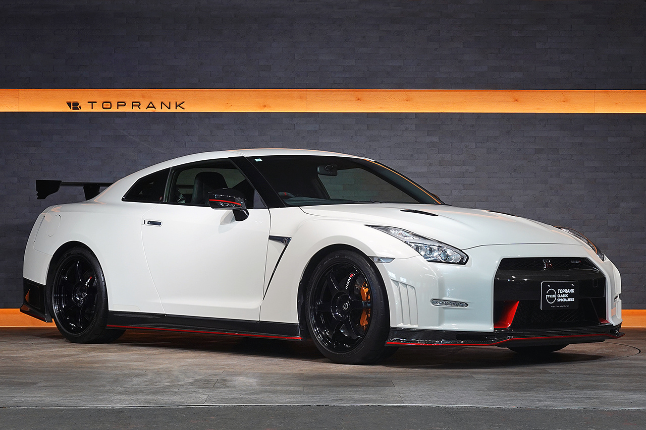 2015 Nissan GT-R R35 GT-R NISMO, MY15, Optional Titanium Muffler, Factory Carbon Fiber Recaro Seats