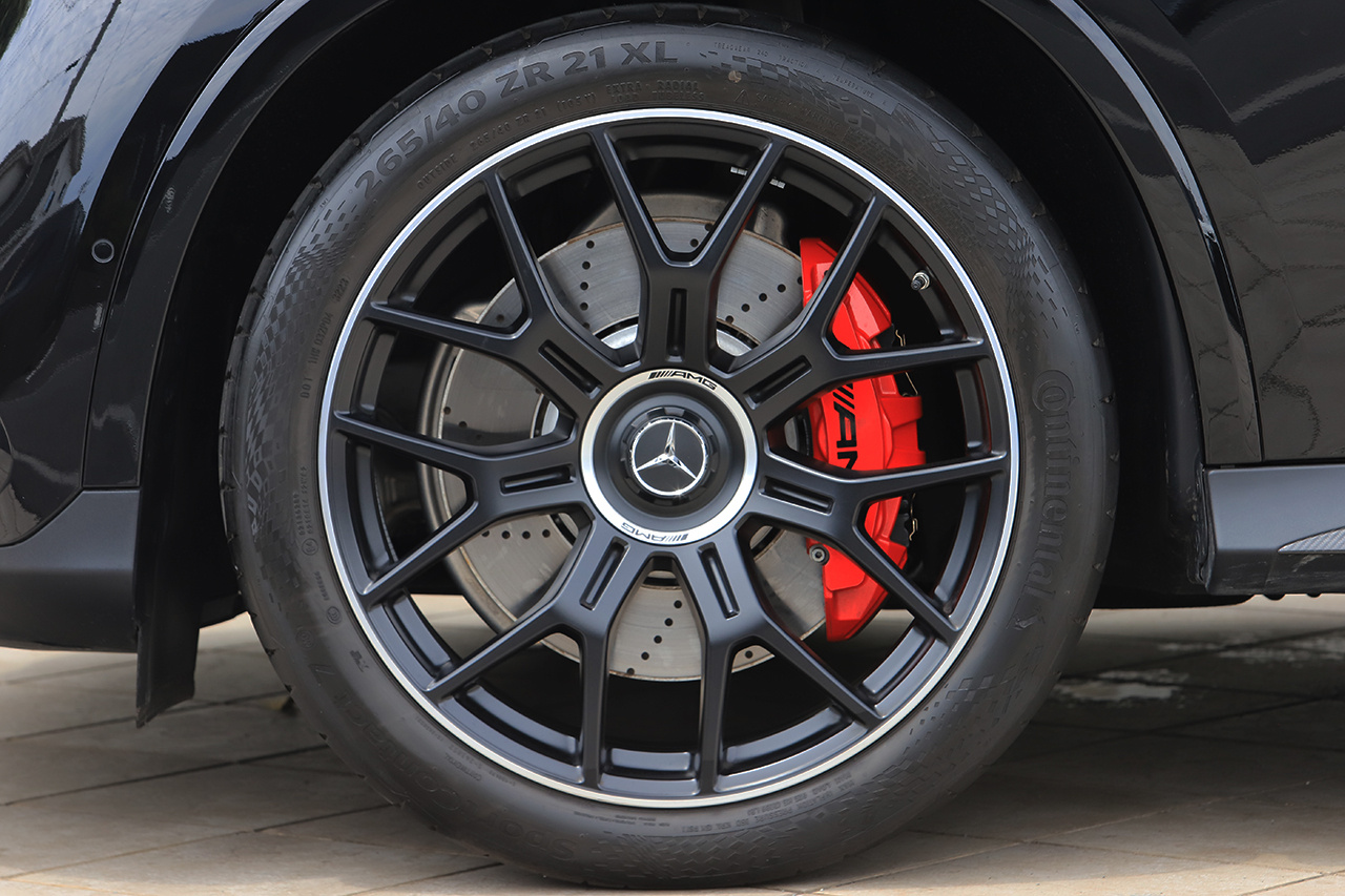 2024 Mercedes-AMG glc-class null