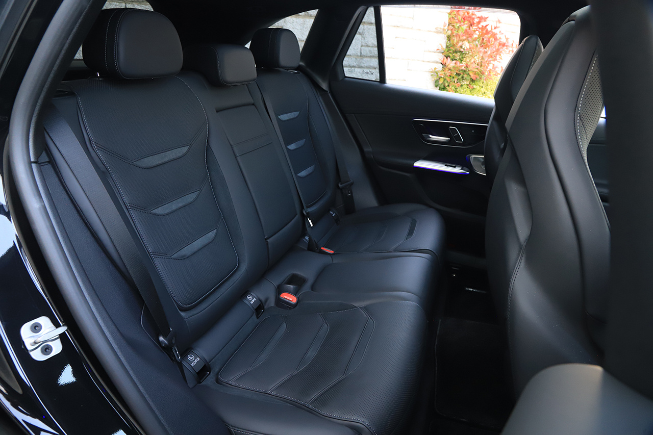 2024 Mercedes-AMG glc-class null
