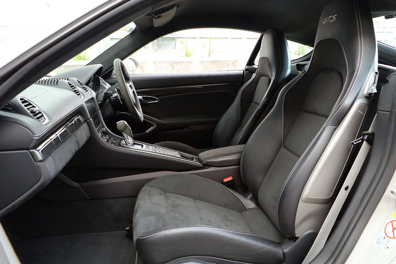 2021 Porsche 718 CAYMAN null