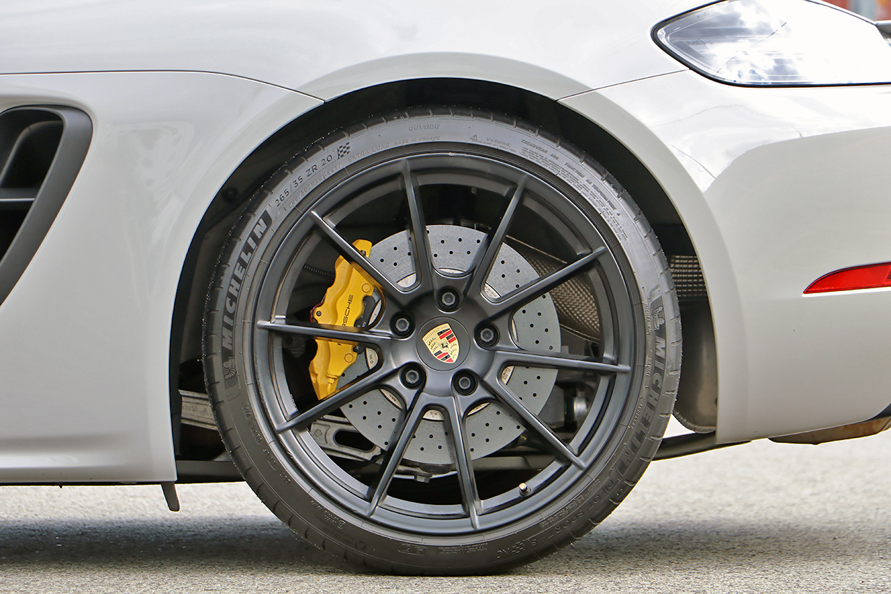 2021 Porsche 718 CAYMAN null