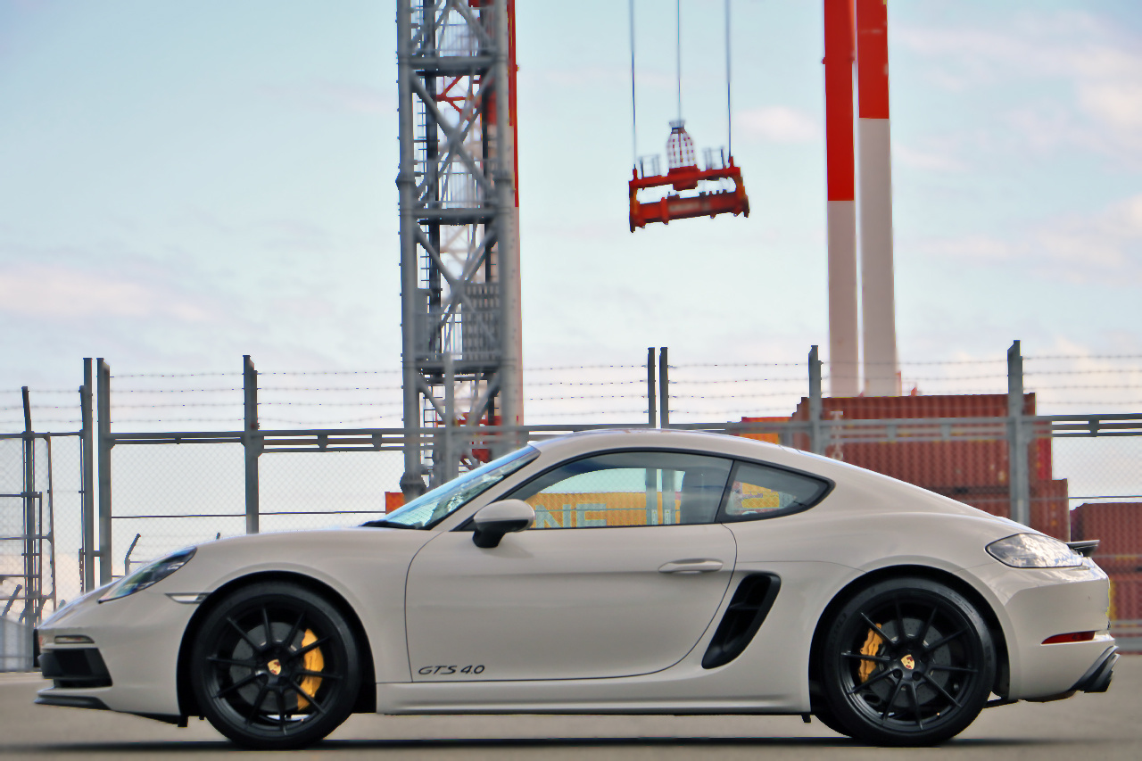 2021 Porsche 718 CAYMAN null