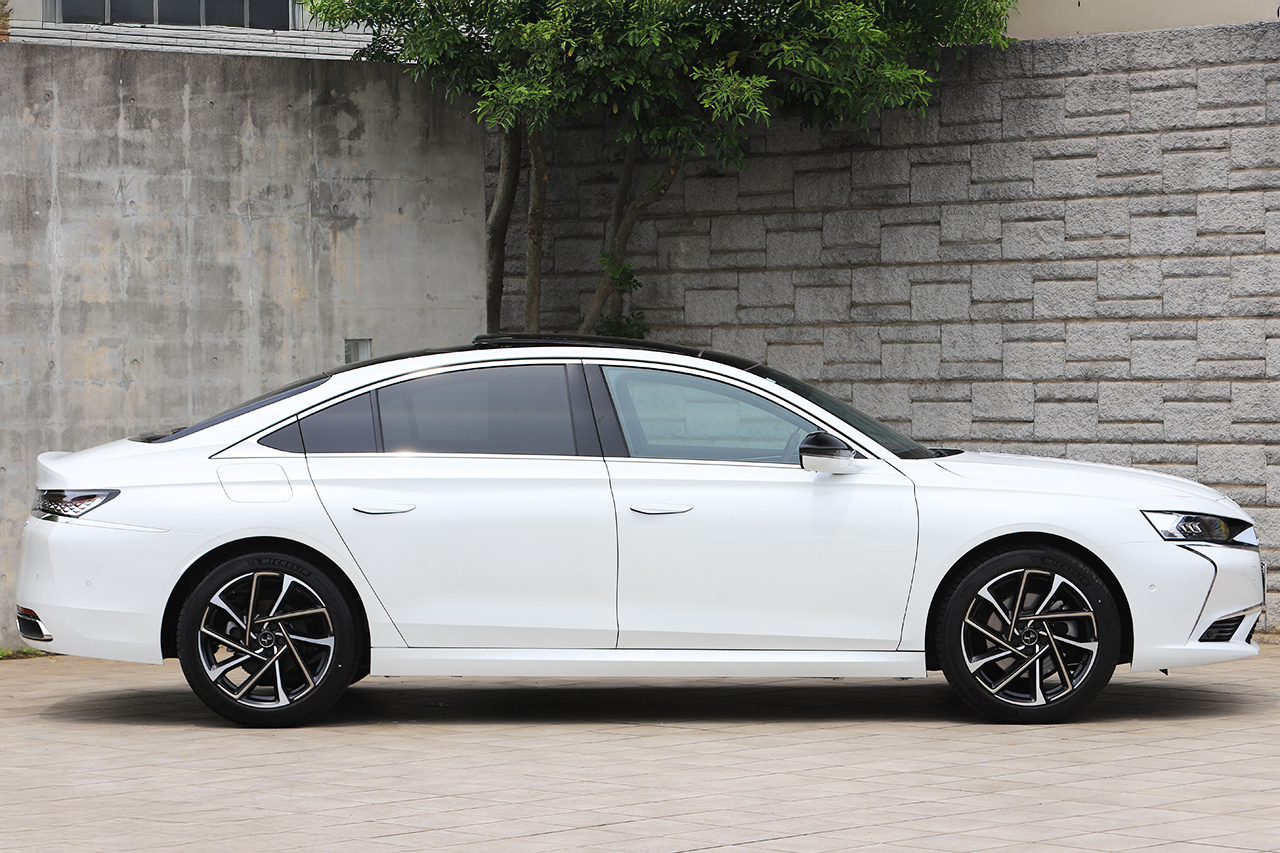 2024 DS AUTOMOBILES DS9 null