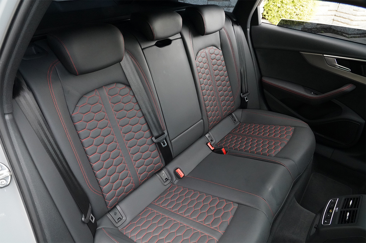 2023 Audi RS4 AVANT 