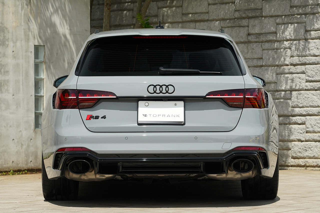 2023 Audi RS4 AVANT 