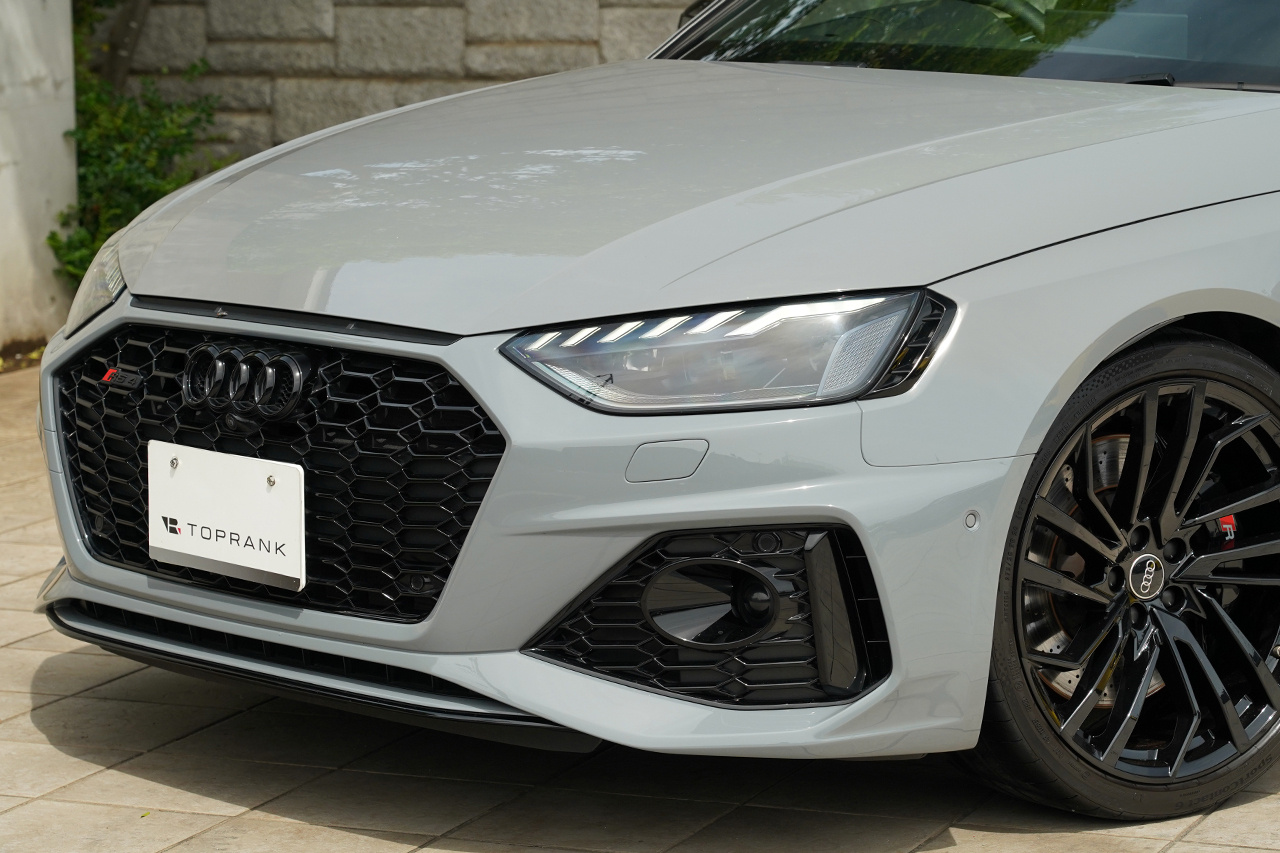 2023 Audi RS4 AVANT 
