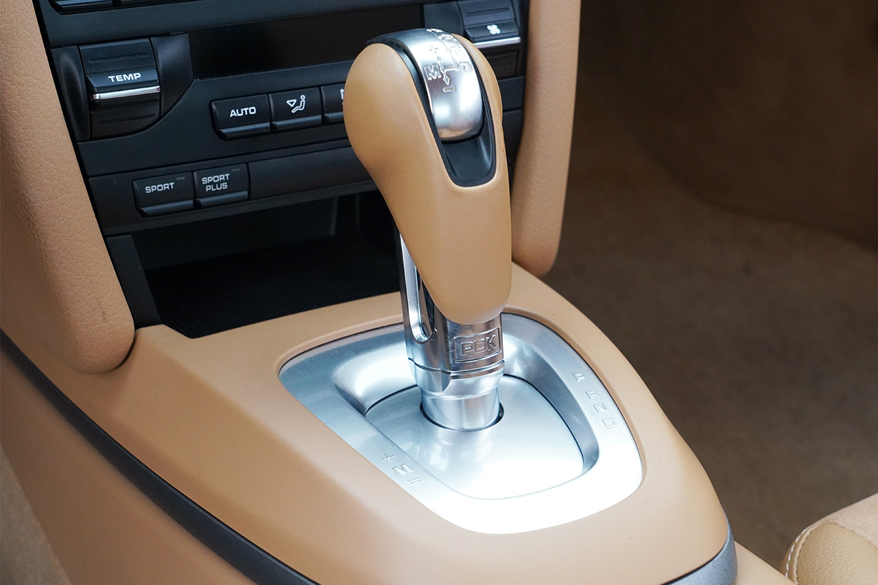 2012 Porsche CAYMAN 