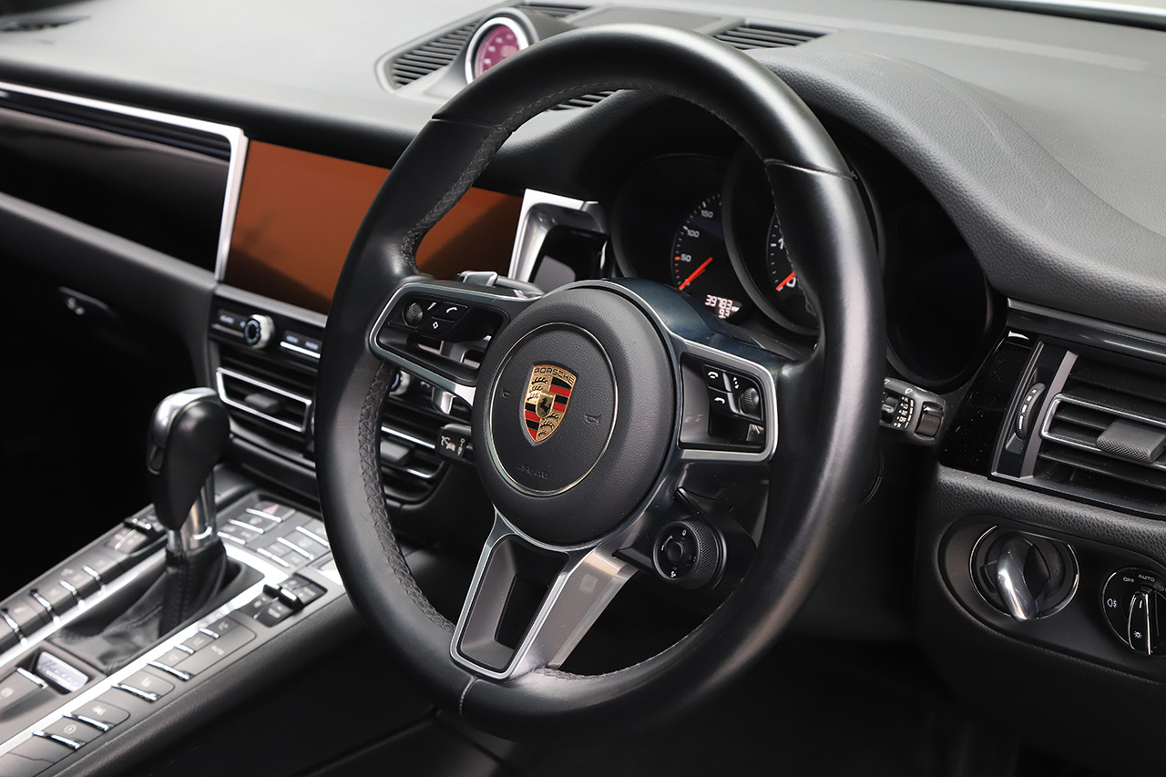 2021 Porsche MACAN 