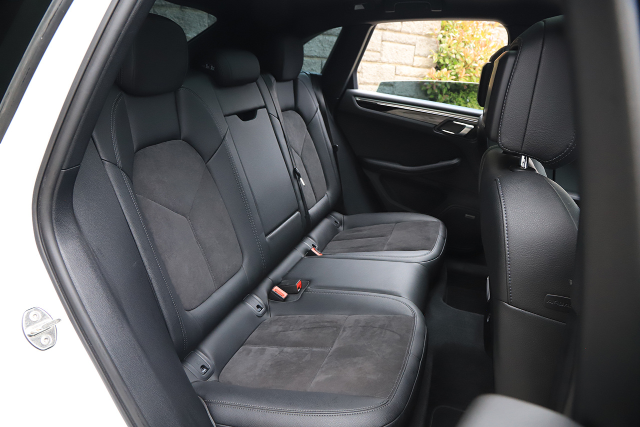 2021 Porsche MACAN 
