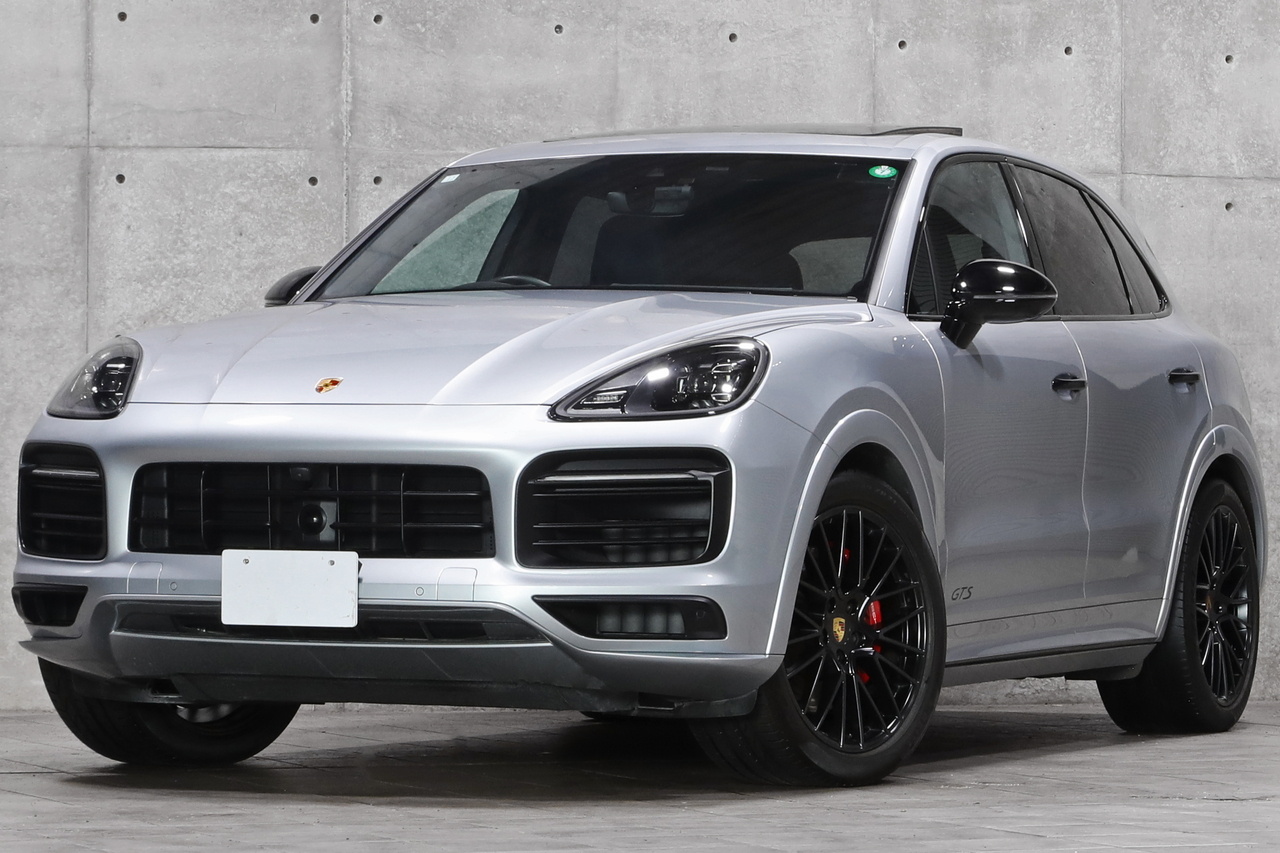 2021 Porsche CAYENNE null