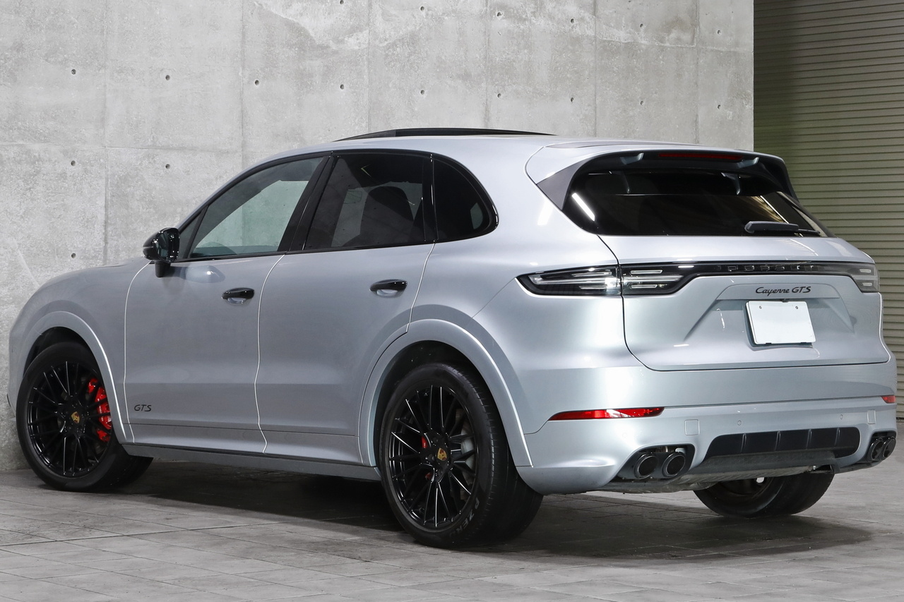 2021 Porsche CAYENNE null