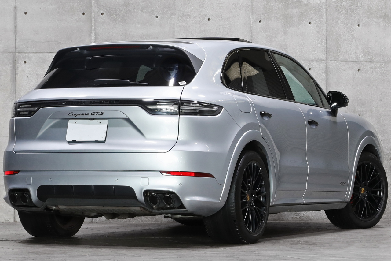 2021 Porsche CAYENNE null