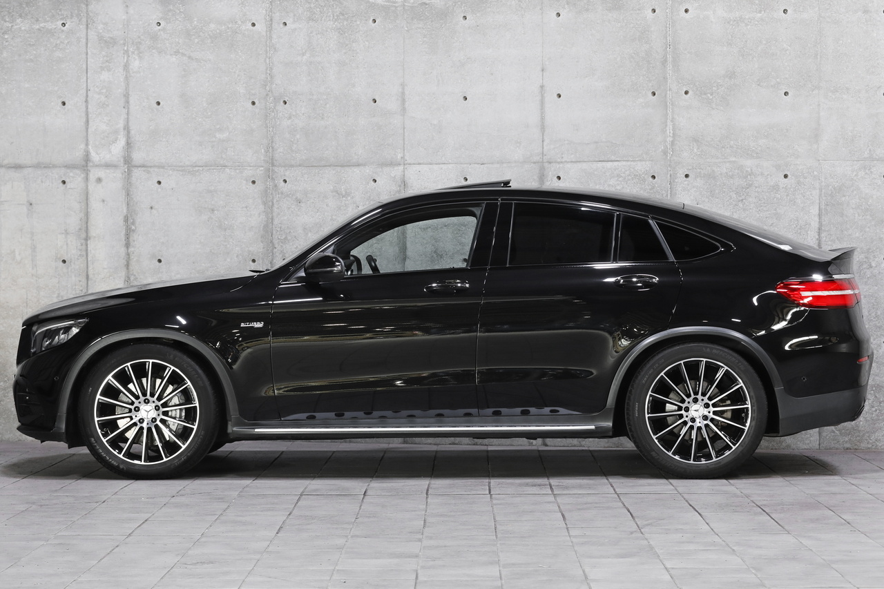 2018 Mercedes-AMG glc-class null