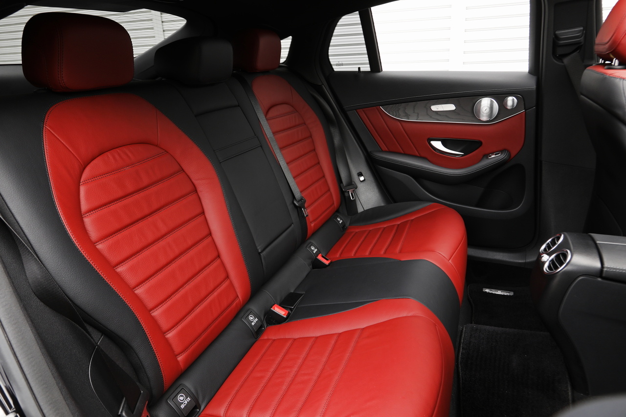 2018 Mercedes-AMG glc-class null