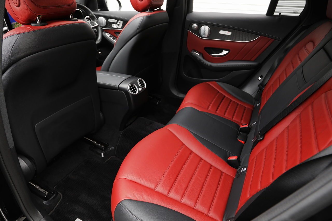 2018 Mercedes-AMG glc-class null