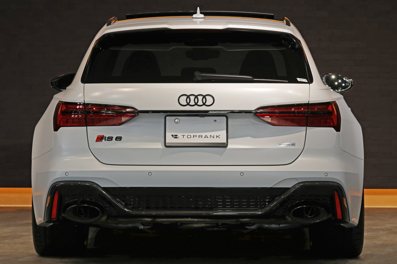 2024 Audi RS6 AVANT null