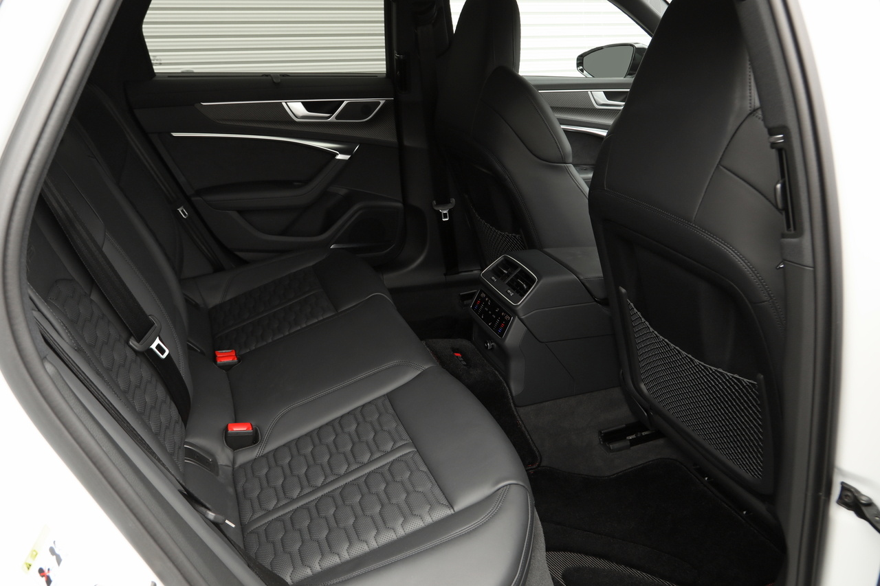 2024 Audi RS6 AVANT null
