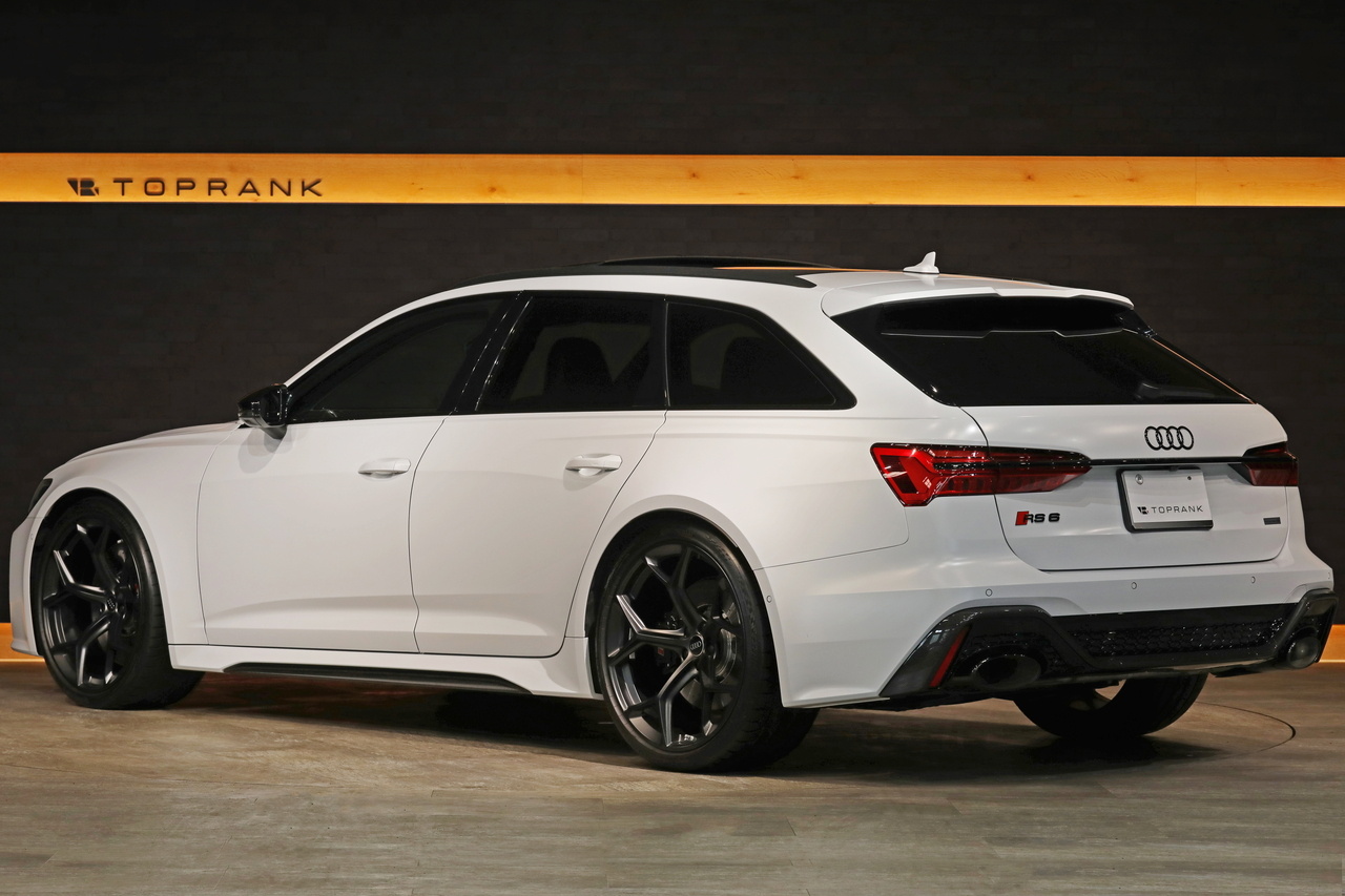 2024 Audi RS6 AVANT null