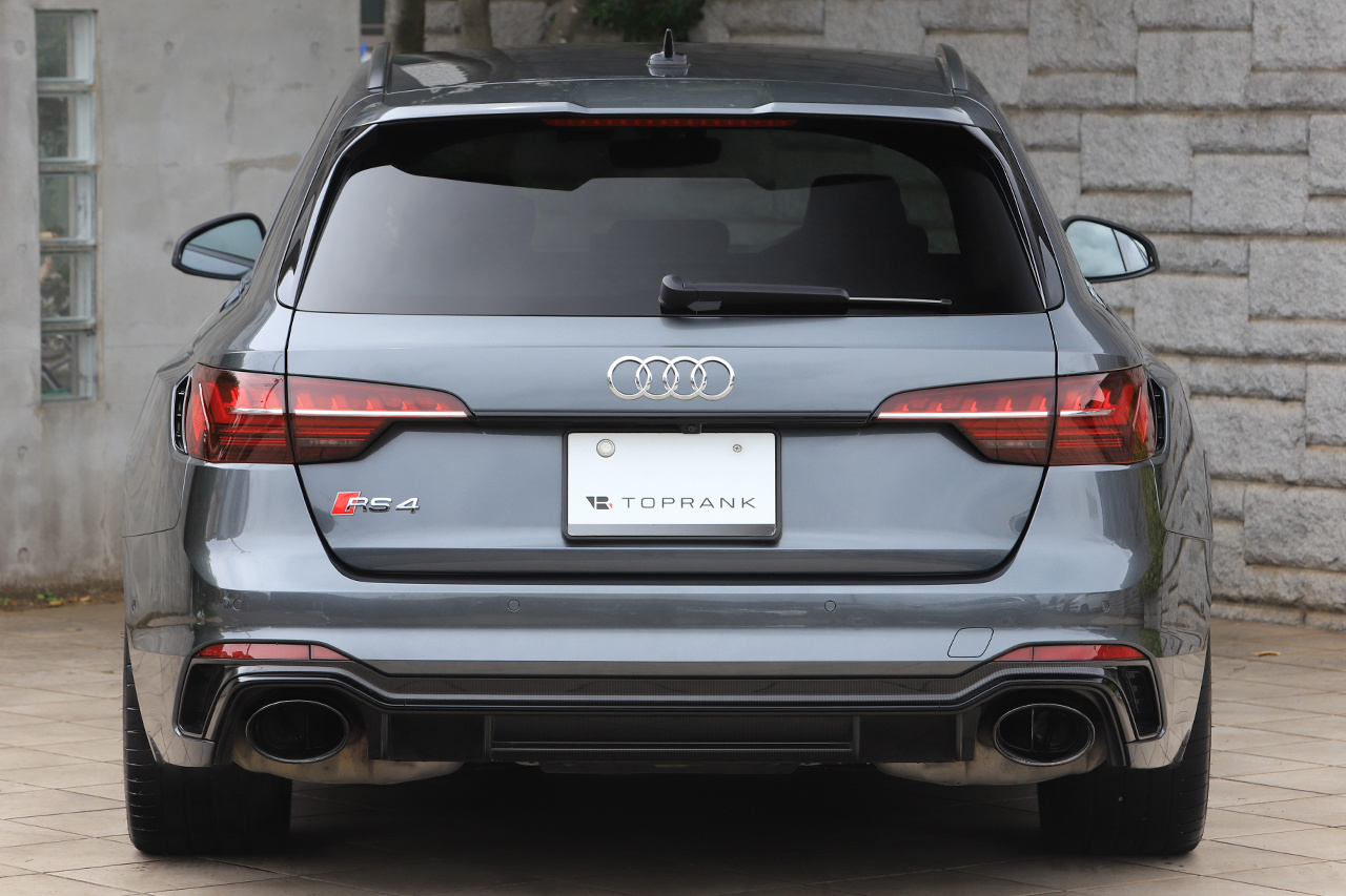 2021 Audi RS4 AVANT null