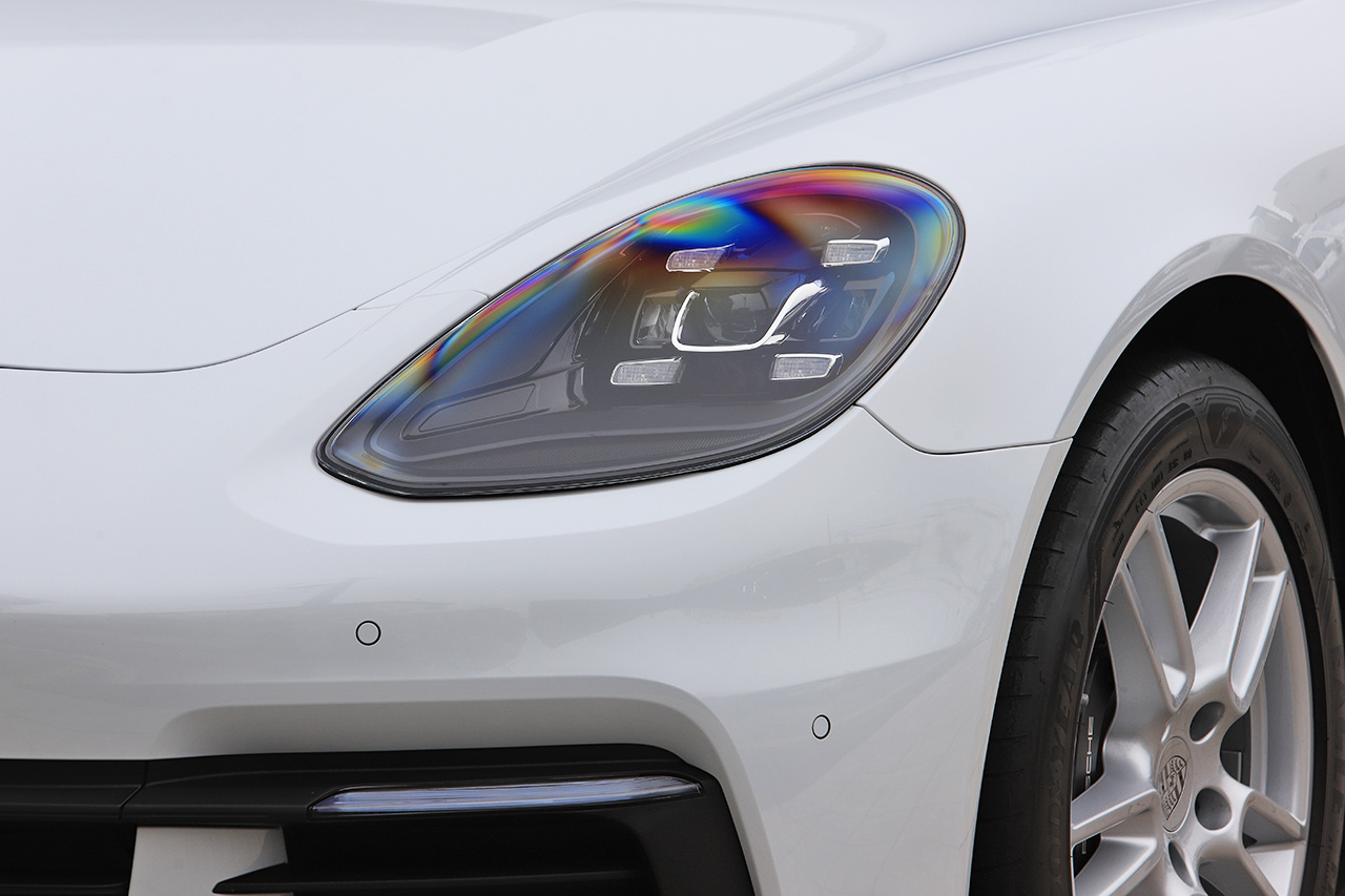 2018 Porsche PANAMERA 