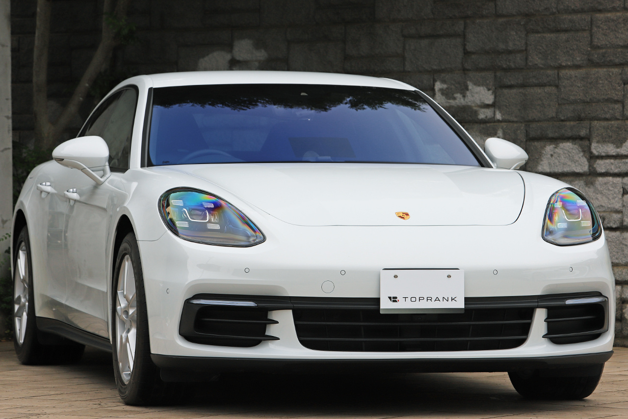 2018 Porsche PANAMERA 