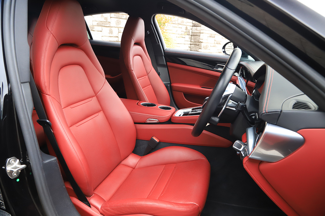 2020 Porsche PANAMERA 