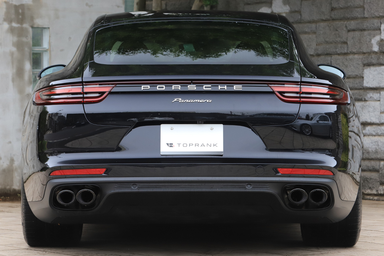 2020 Porsche PANAMERA 